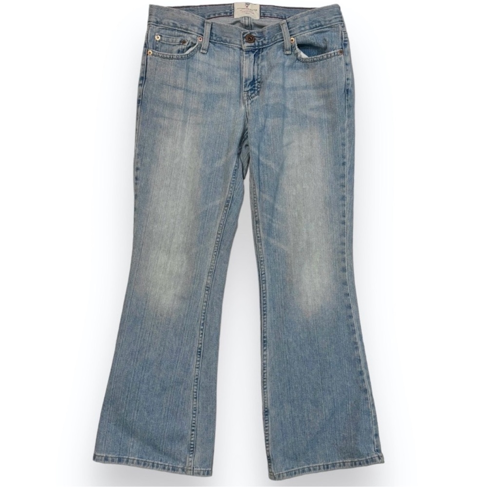 AMERICAN EAGLE 90s Hipster Flare Light Wash Jeans